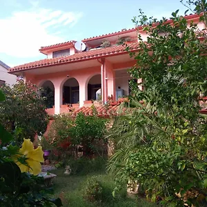 https://b-and-b-villa-corrias.in-sardinia.net