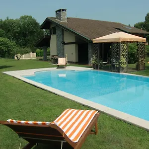 Il Ciliegio , Lomnago Italië